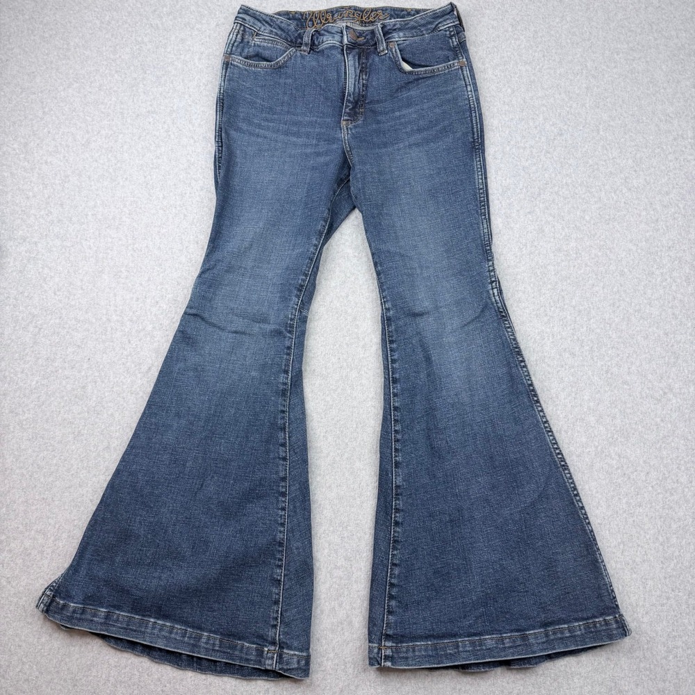 Wrangler 75 Years Anniversary Bell Bottom Flare Jeans Medium Wash 28x30